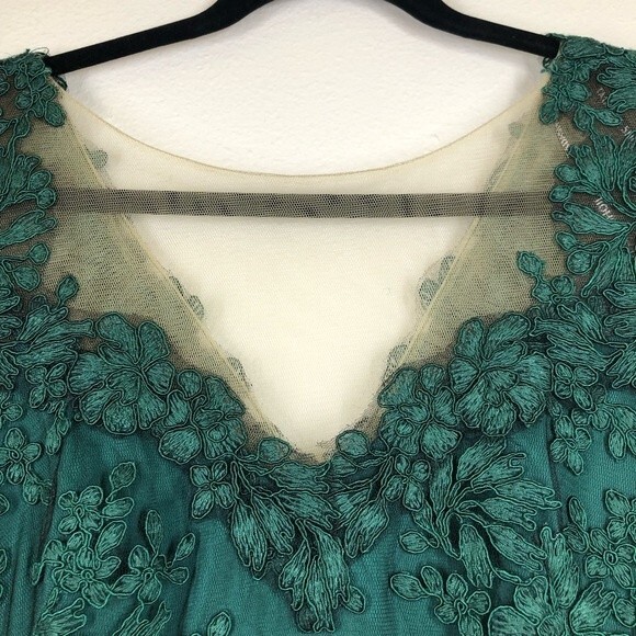 Tadashi Shoji Emerald Green Tometi Embroidered Lace Gown Maxi Dress 2 - Picture 7 of 16